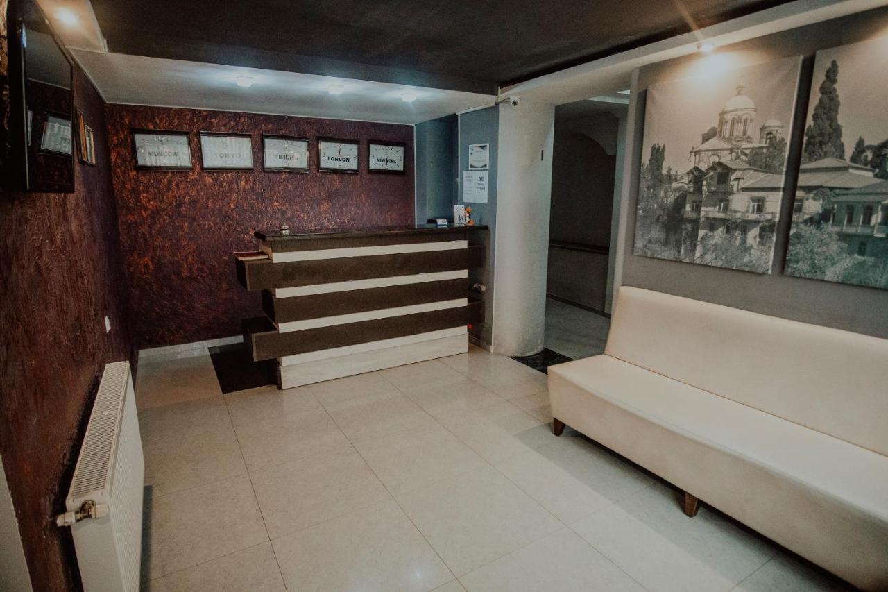 Discovery Hotel Kutaisi Luaran gambar