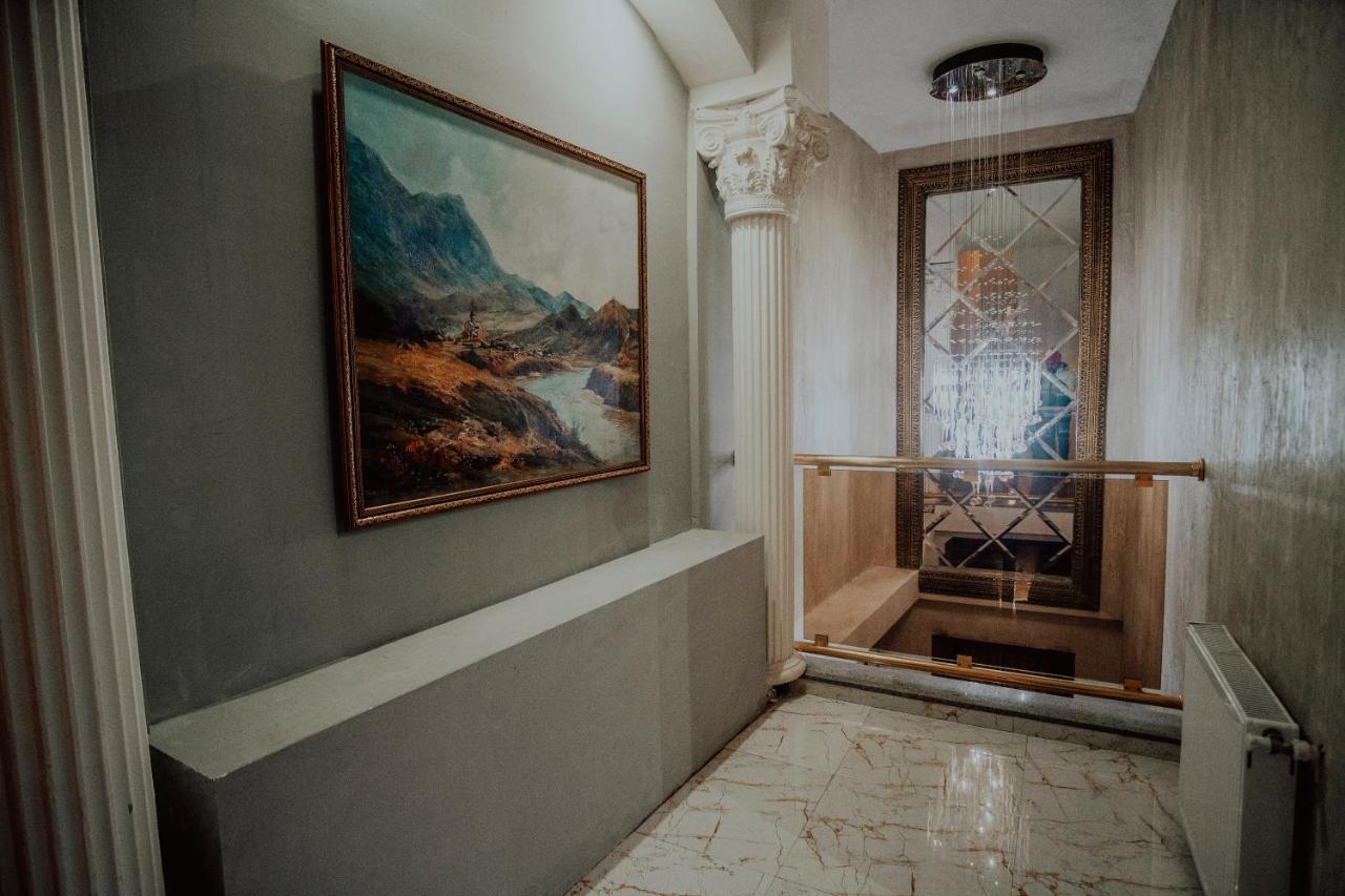 Discovery Hotel Kutaisi Luaran gambar