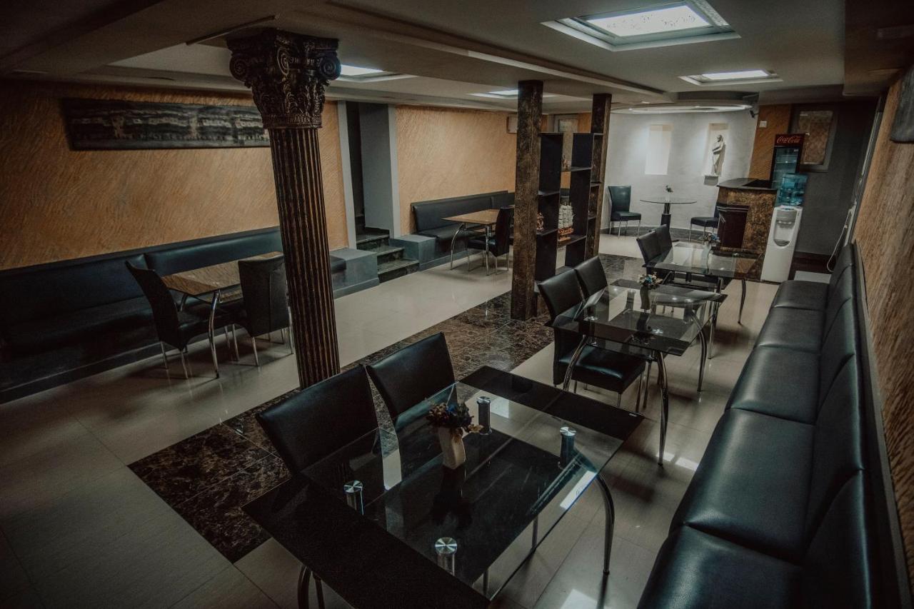 Discovery Hotel Kutaisi Luaran gambar