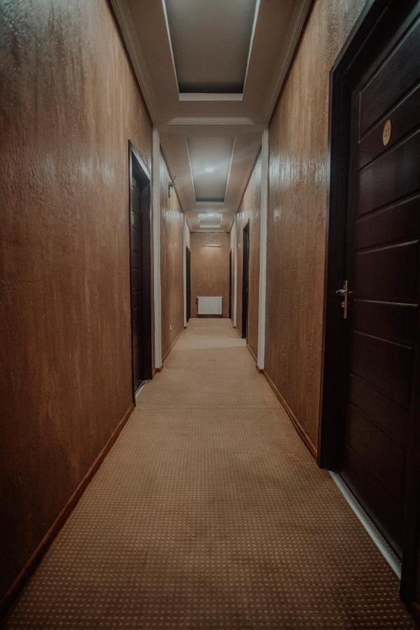 Discovery Hotel Kutaisi Luaran gambar
